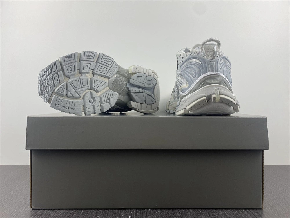 BALENCIAGA  RUNNER SNEAKER