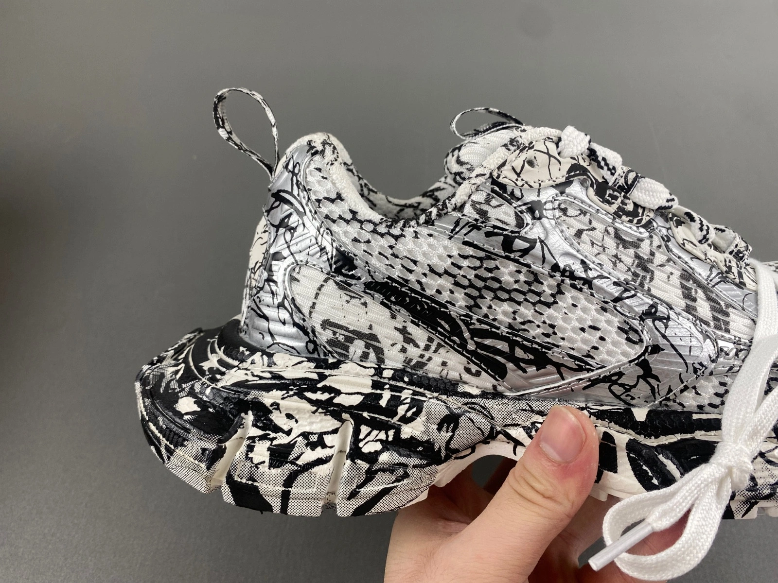 BALENCIAGA 3xl Extreme Graffiti Sneaker in White black
