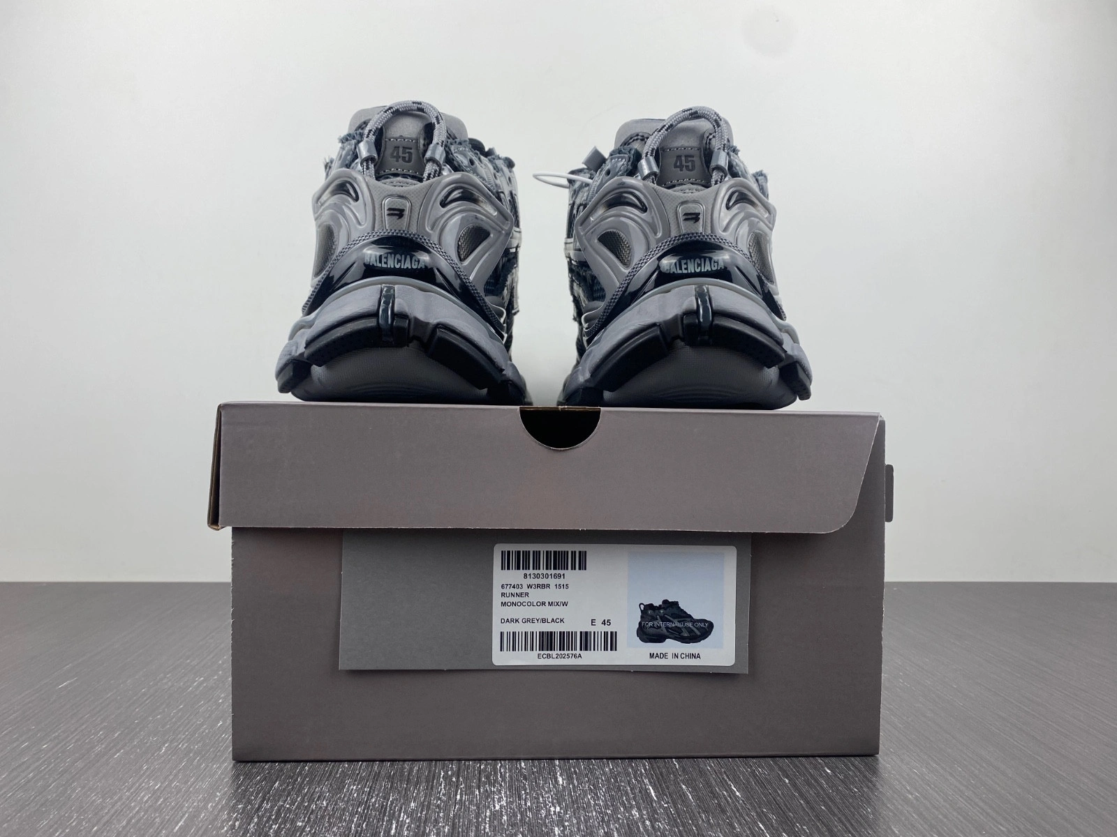 BALENCIAGA 7.0 RUNNER