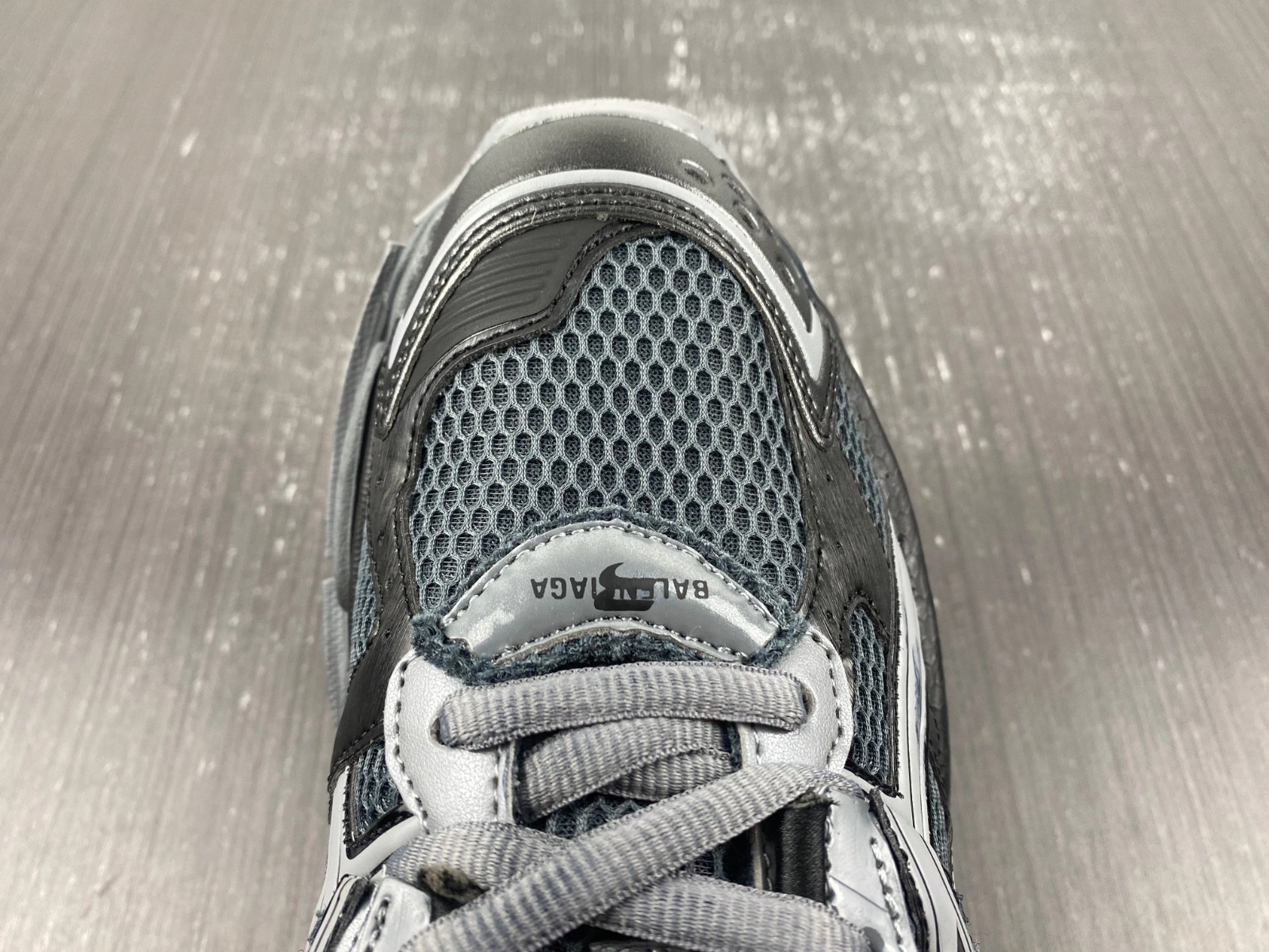 BALENCIAGA 7.0 RUNNER