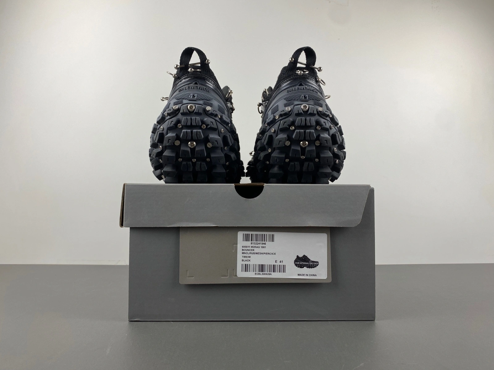 BALENCIAGA DEFENDER SNEAKER