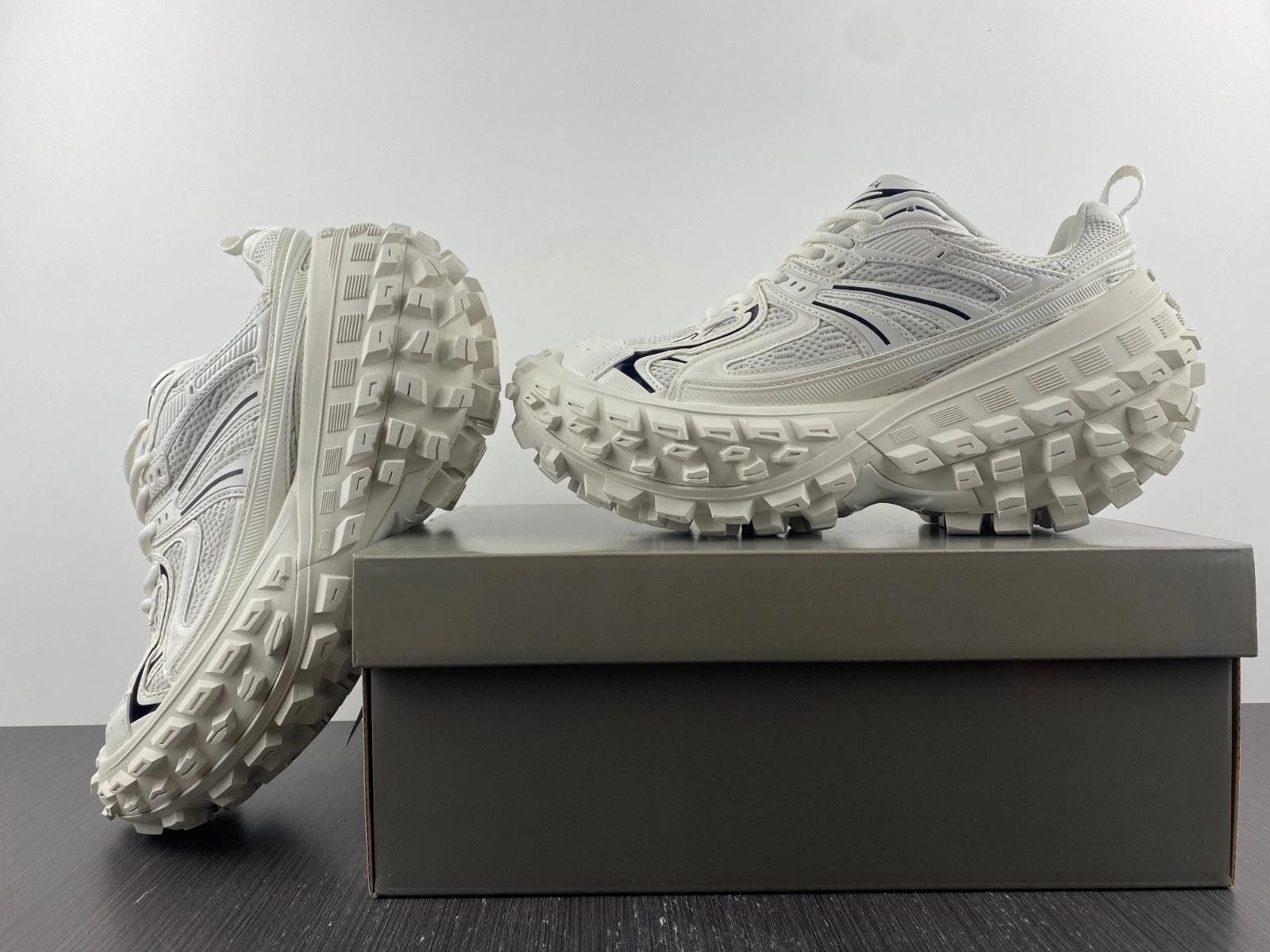 BALENCIAGA DEFENDER SNEAKER