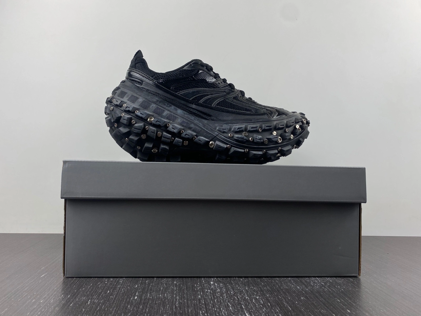 BALENCIAGA DEFENDER SNEAKER