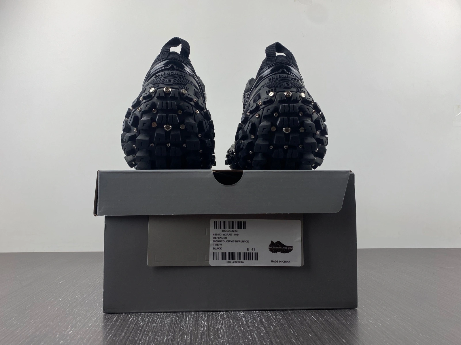 BALENCIAGA DEFENDER SNEAKER