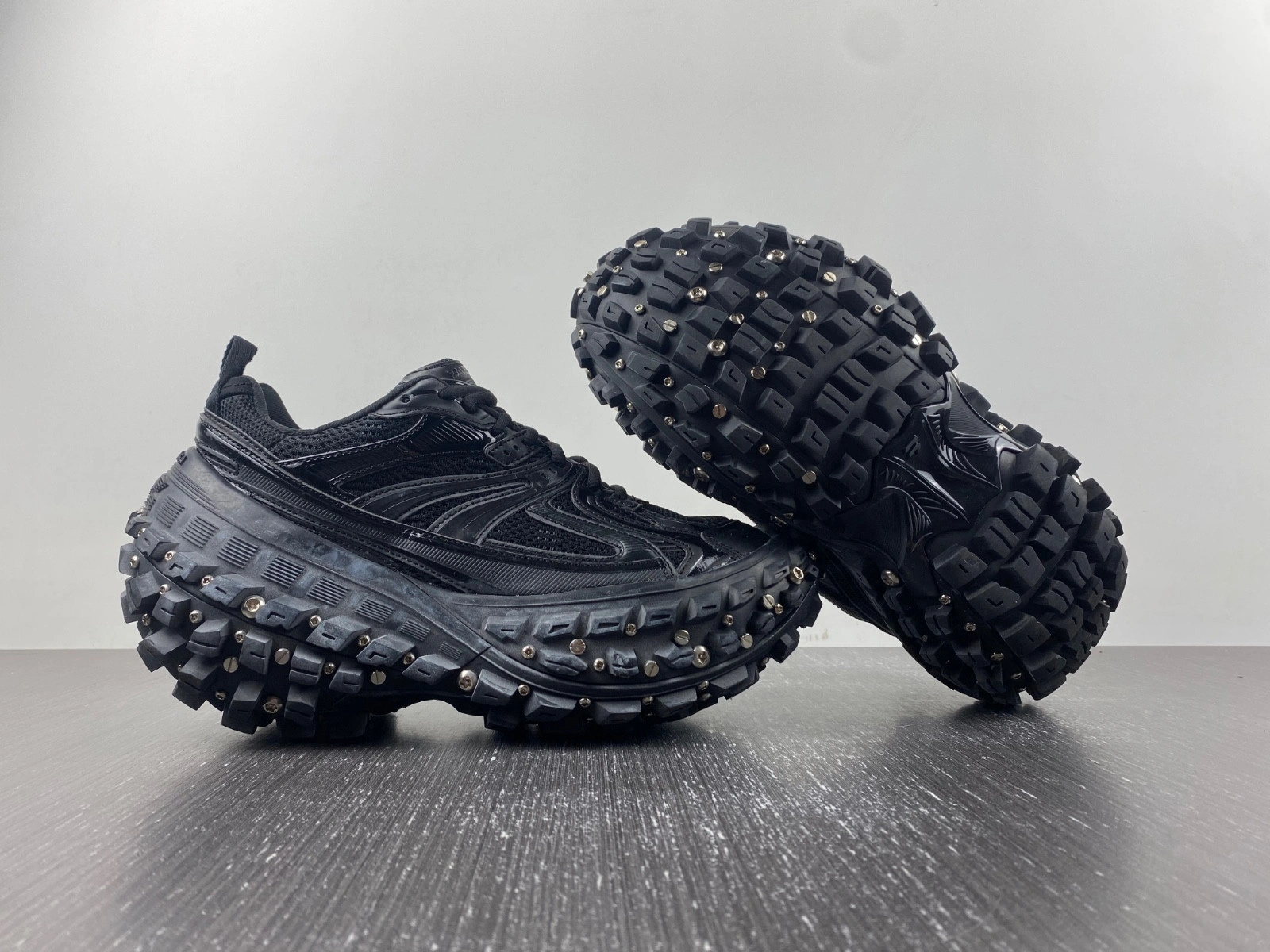 BALENCIAGA DEFENDER SNEAKER