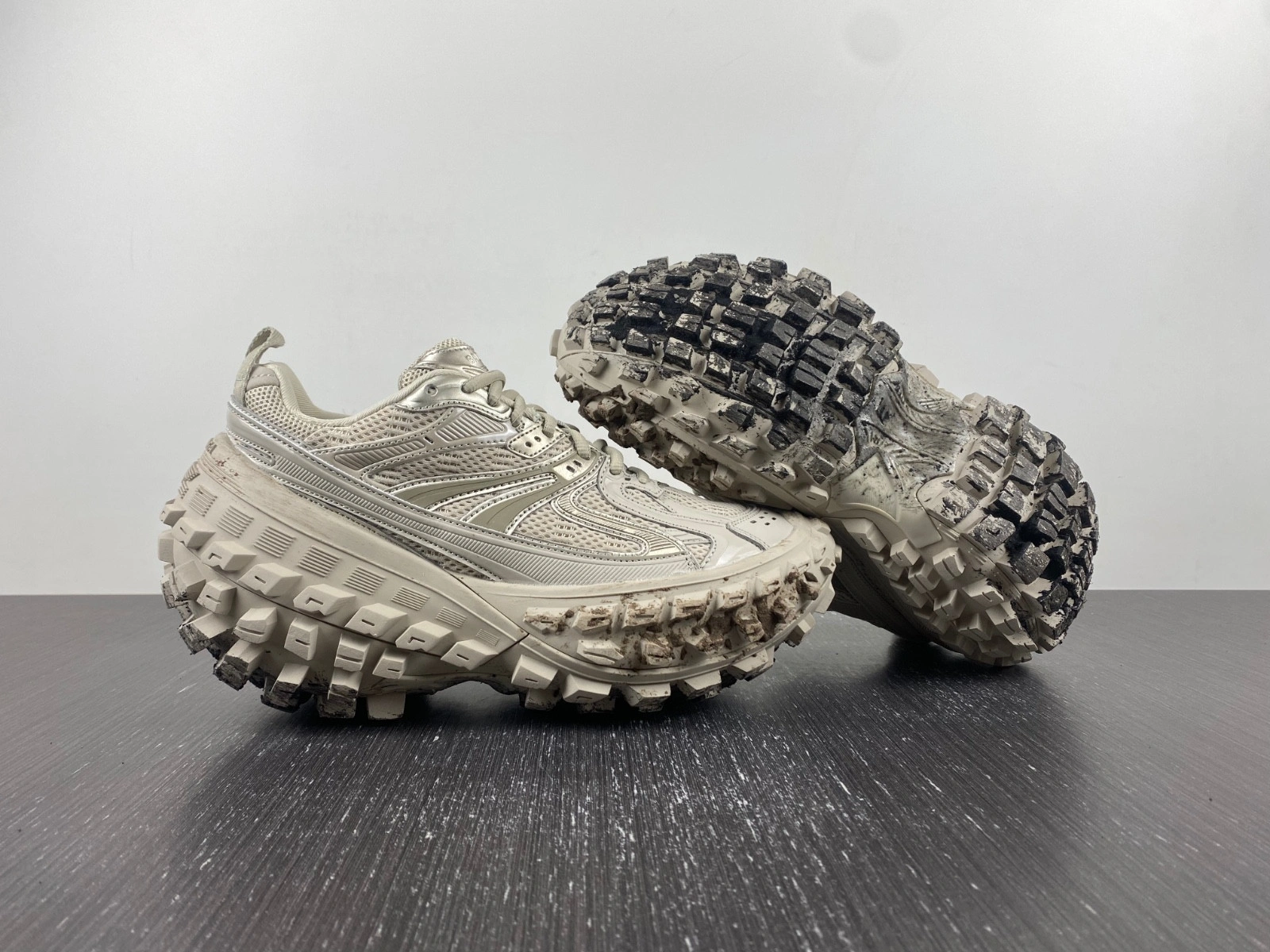 BALENCIAGA DEFENDER SNEAKER