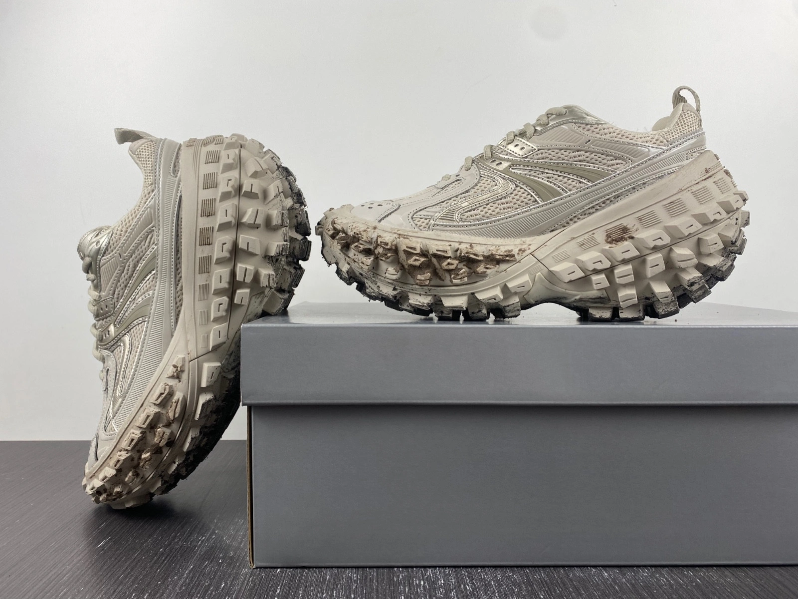 BALENCIAGA DEFENDER SNEAKER