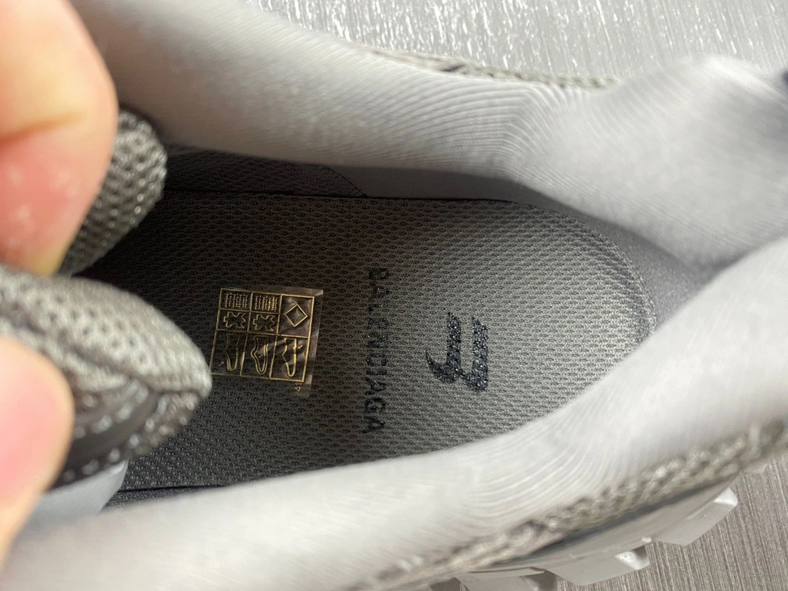 BALENCIAGA DEFENDER SNEAKER