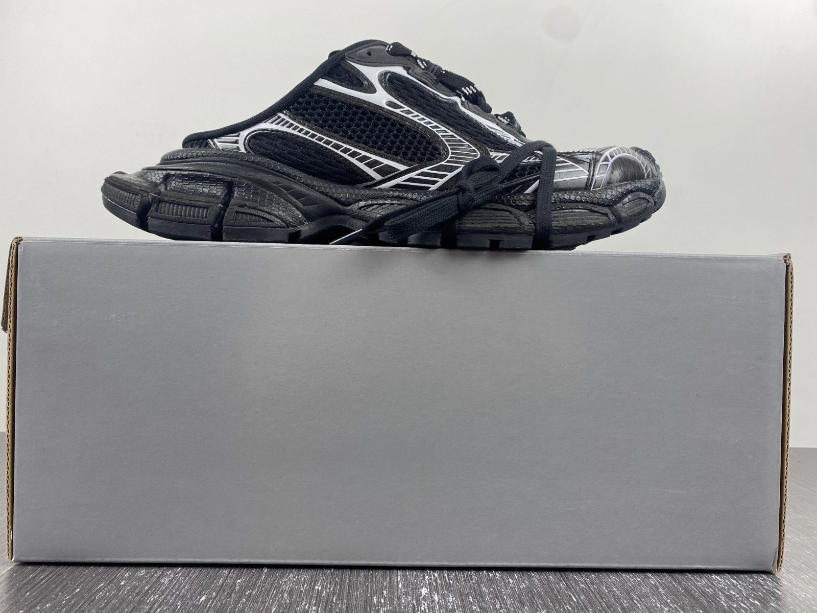 BALENCIAGA MEN'S 3XL MULE IN BLACK