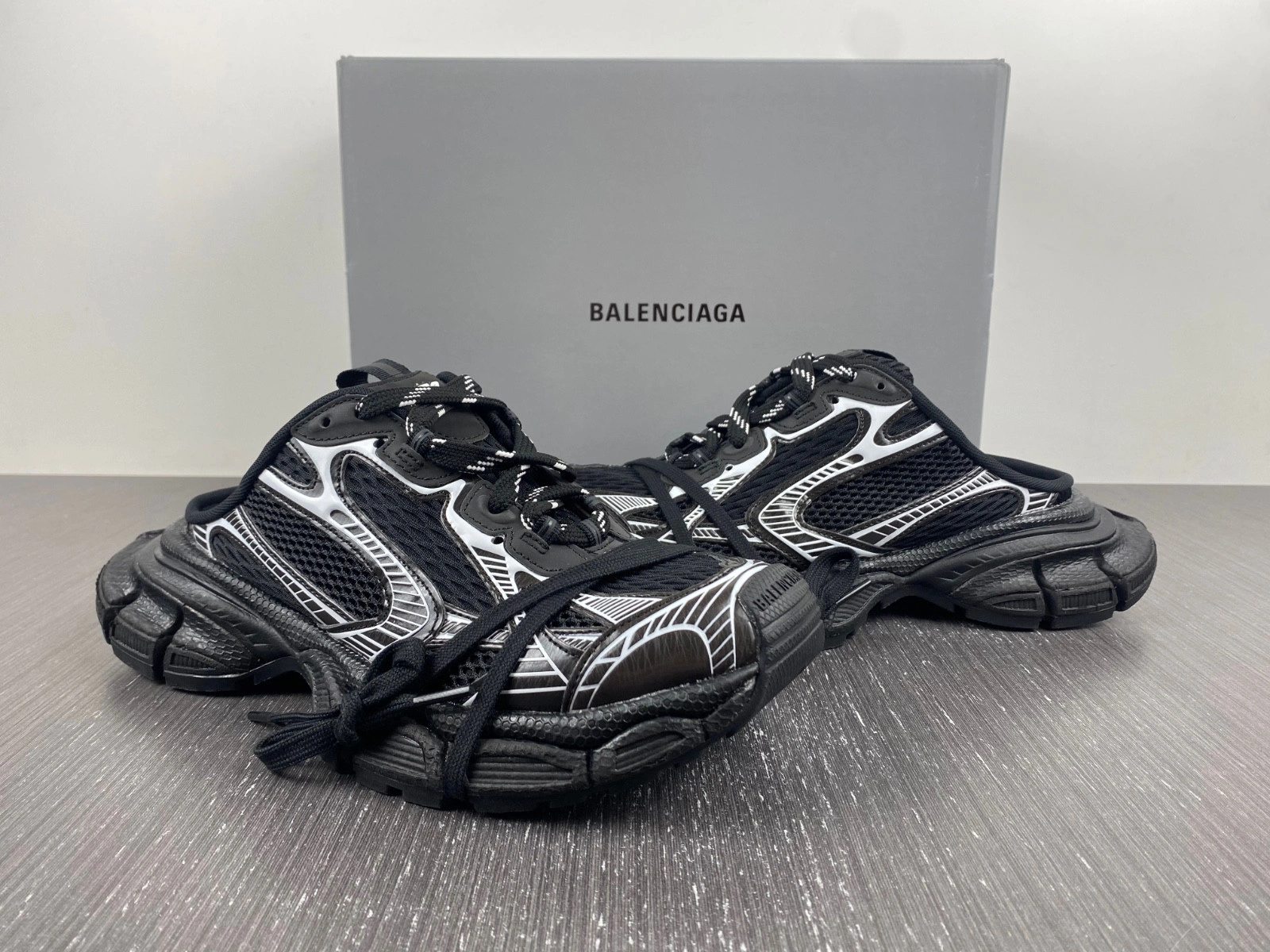 BALENCIAGA MEN'S 3XL MULE IN BLACK