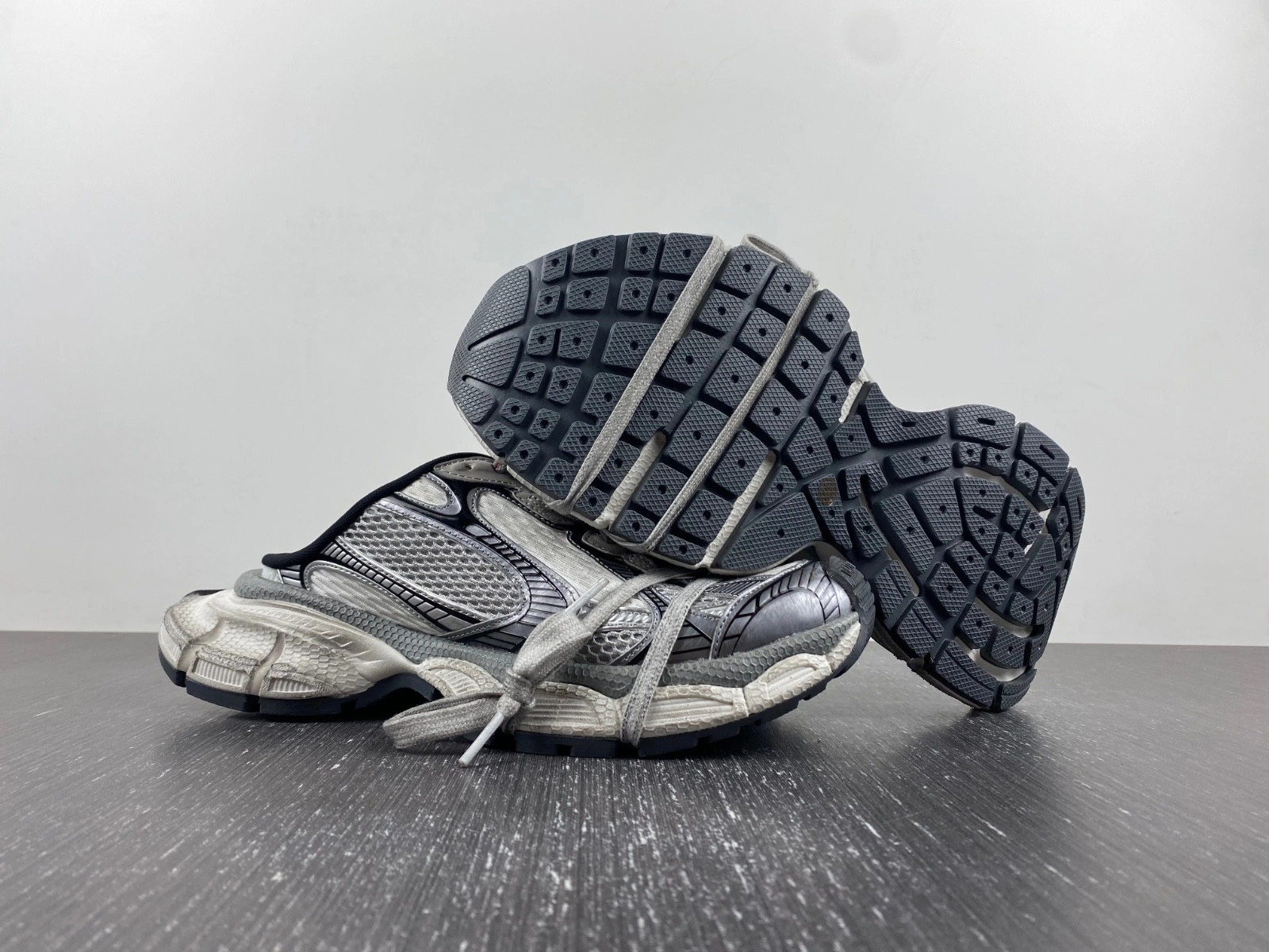 BALENCIAGA MEN'S 3XL MULE SNEAKER