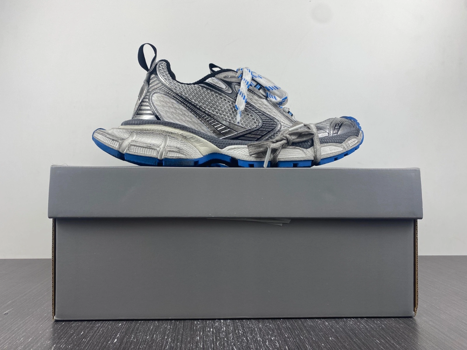BALENCIAGA MEN'S 3XL SNEAKER DIRTY