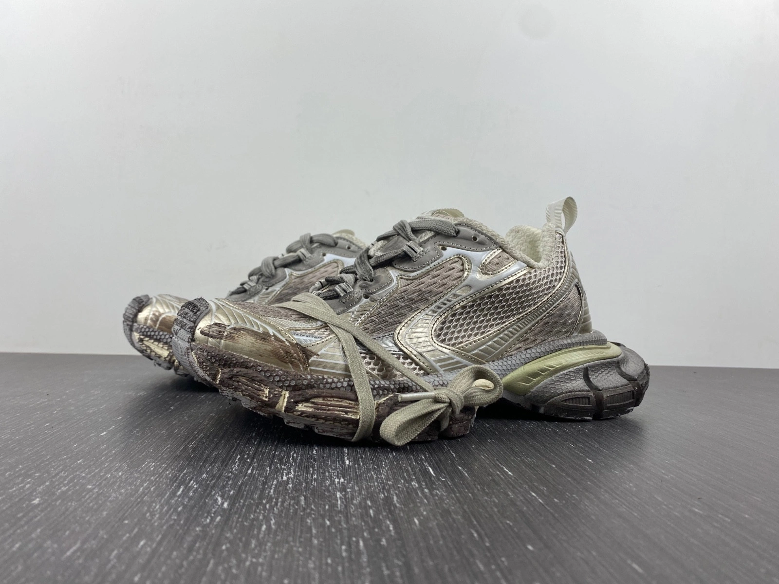 BALENCIAGA MEN'S 3XL SNEAKER DIRTY