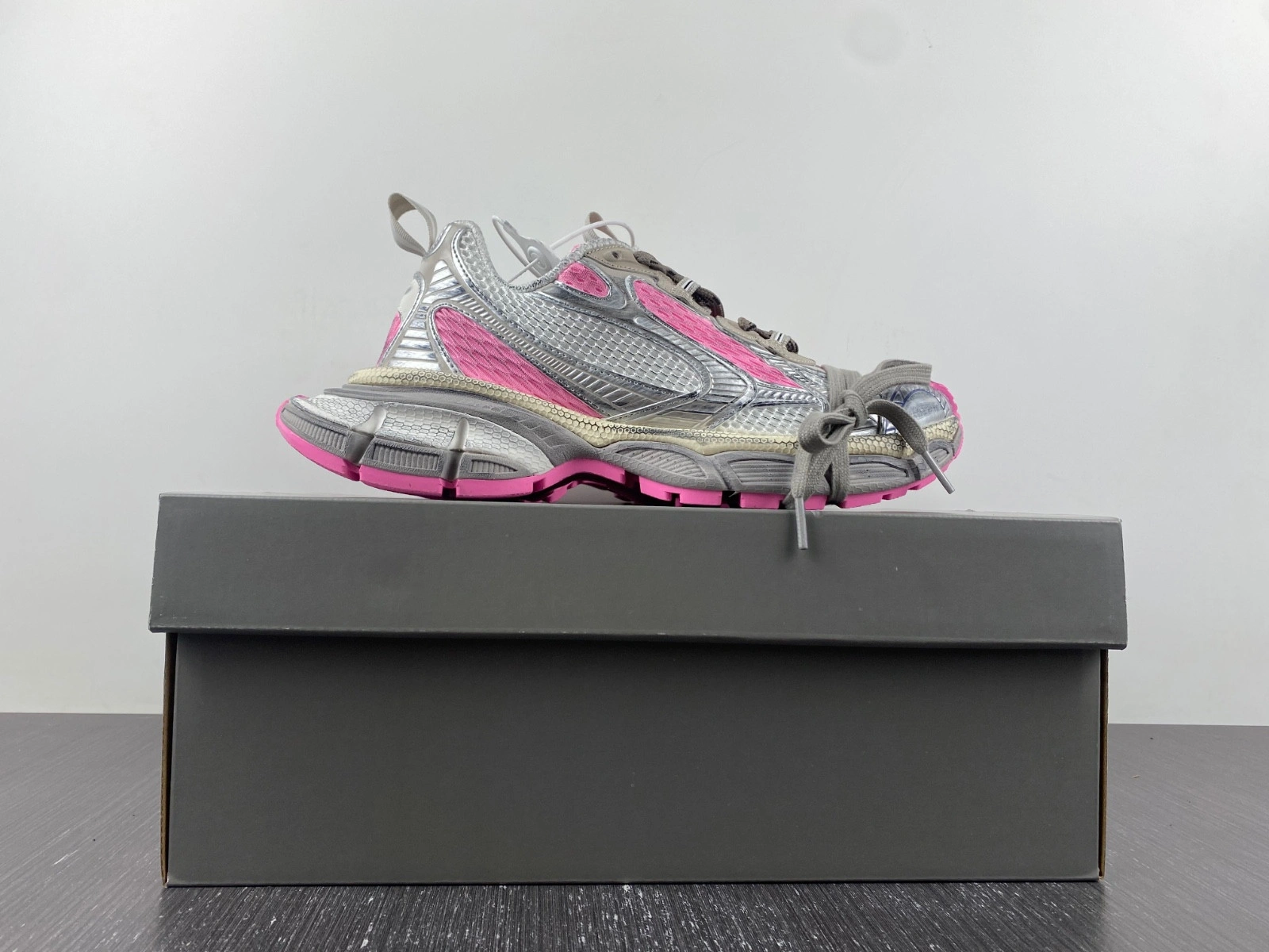 BALENCIAGA MEN'S 3XL SNEAKER DIRTY