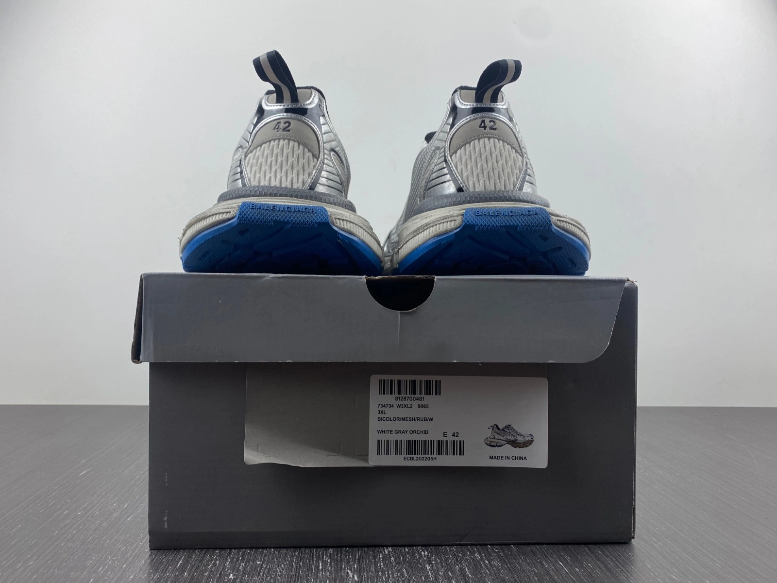 BALENCIAGA MEN'S 3XL SNEAKER WORN-OUT IN DARK GREY