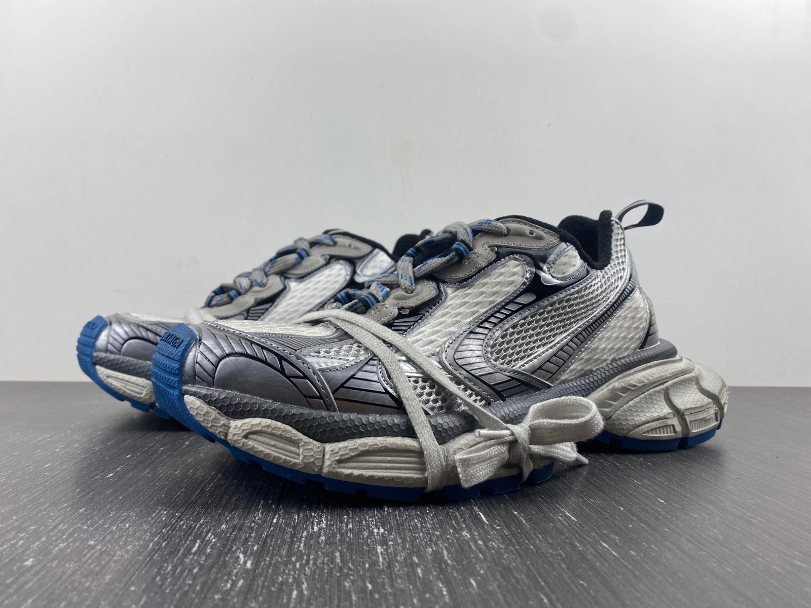 BALENCIAGA MEN'S 3XL SNEAKER WORN-OUT IN DARK GREY
