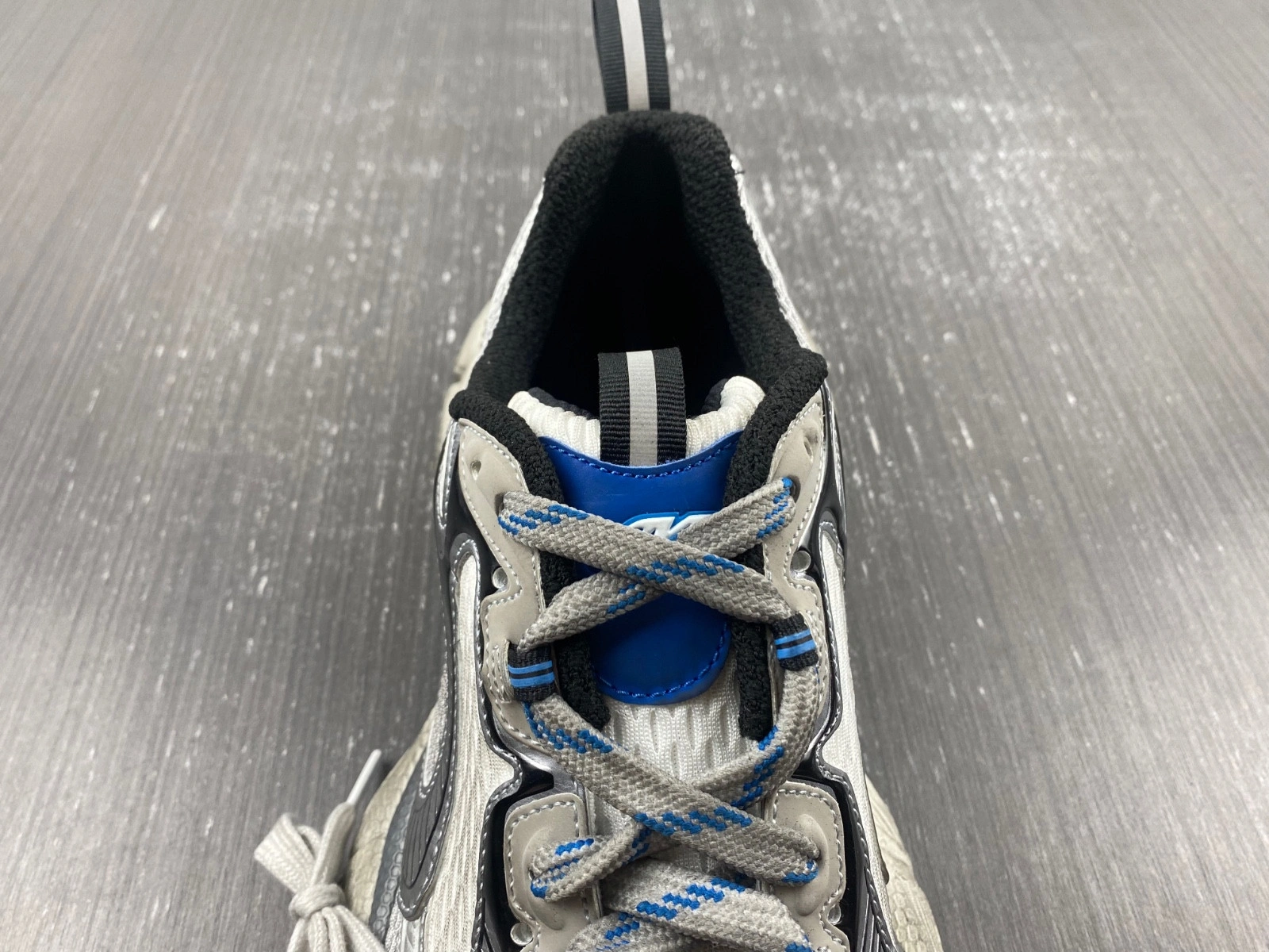 BALENCIAGA MEN'S 3XL SNEAKER WORN-OUT IN DARK GREY