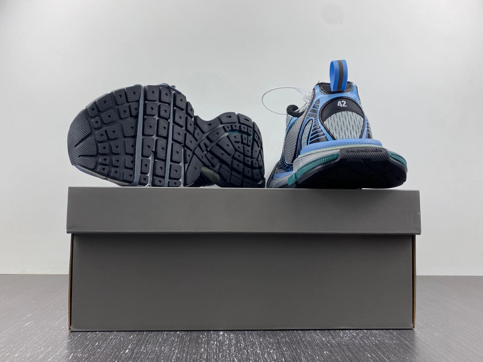 BALENCIAGA MEN'S 3XL SNEAKER