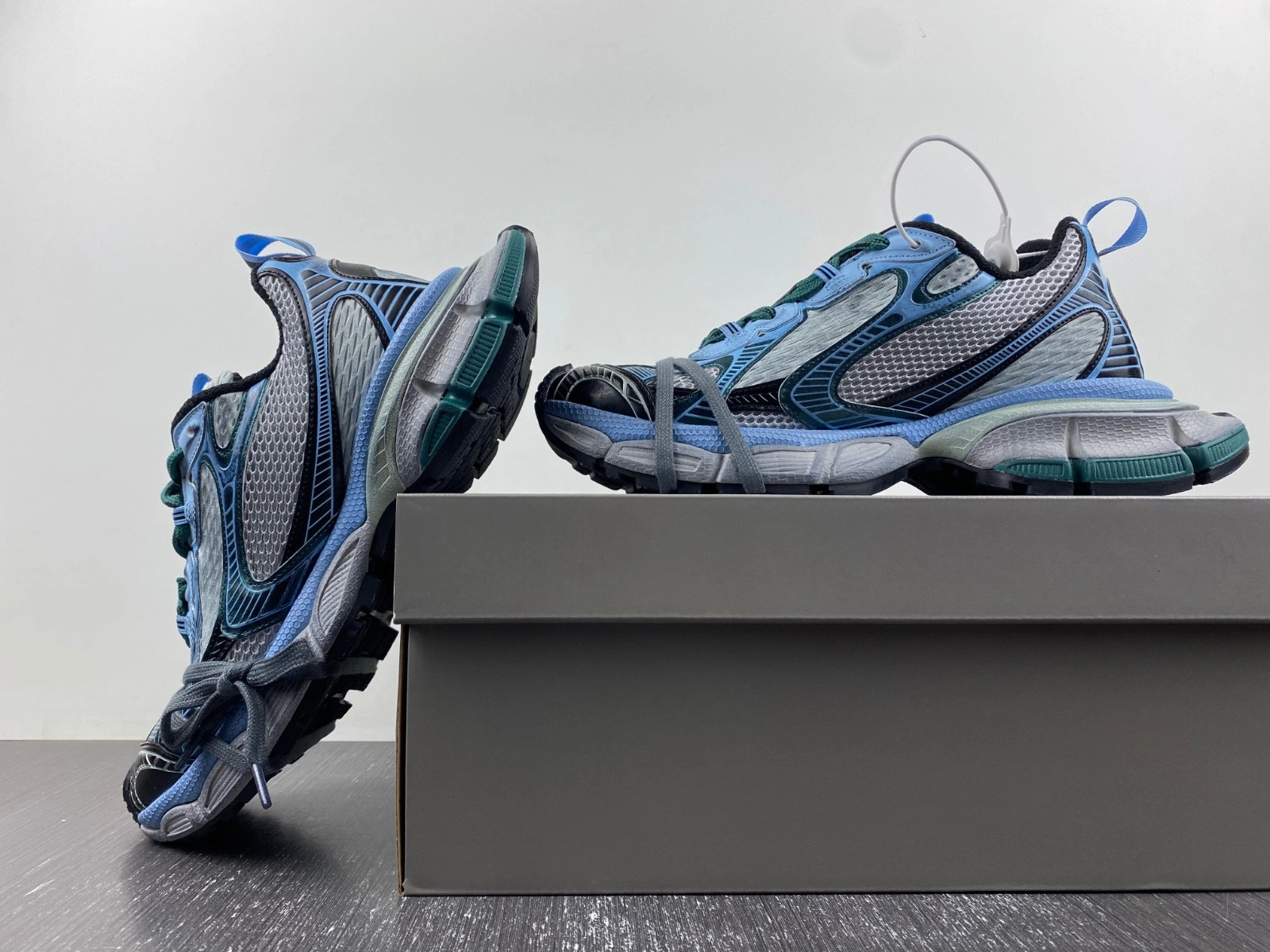 BALENCIAGA MEN'S 3XL SNEAKER