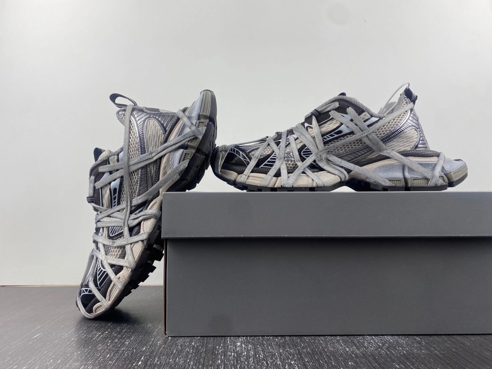 BALENCIAGA MEN'S 3XL SNEAKER