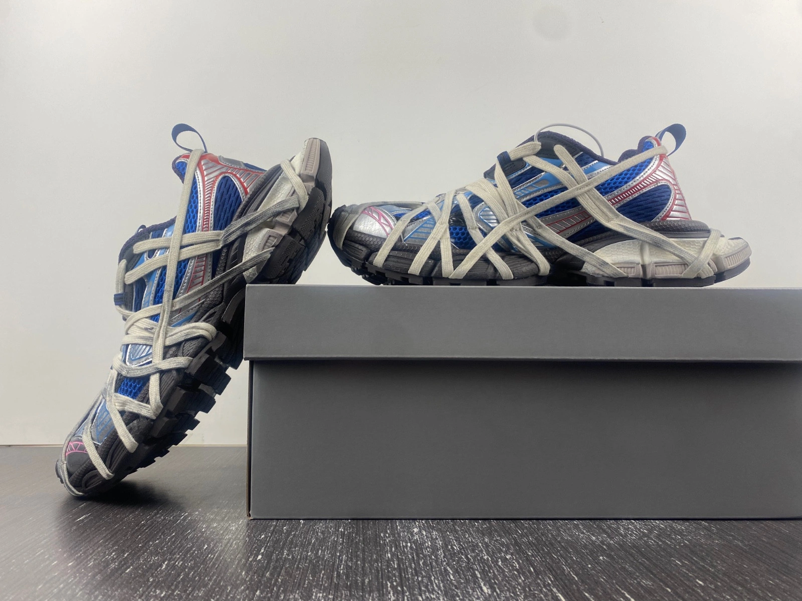 BALENCIAGA MEN'S 3XL SNEAKER