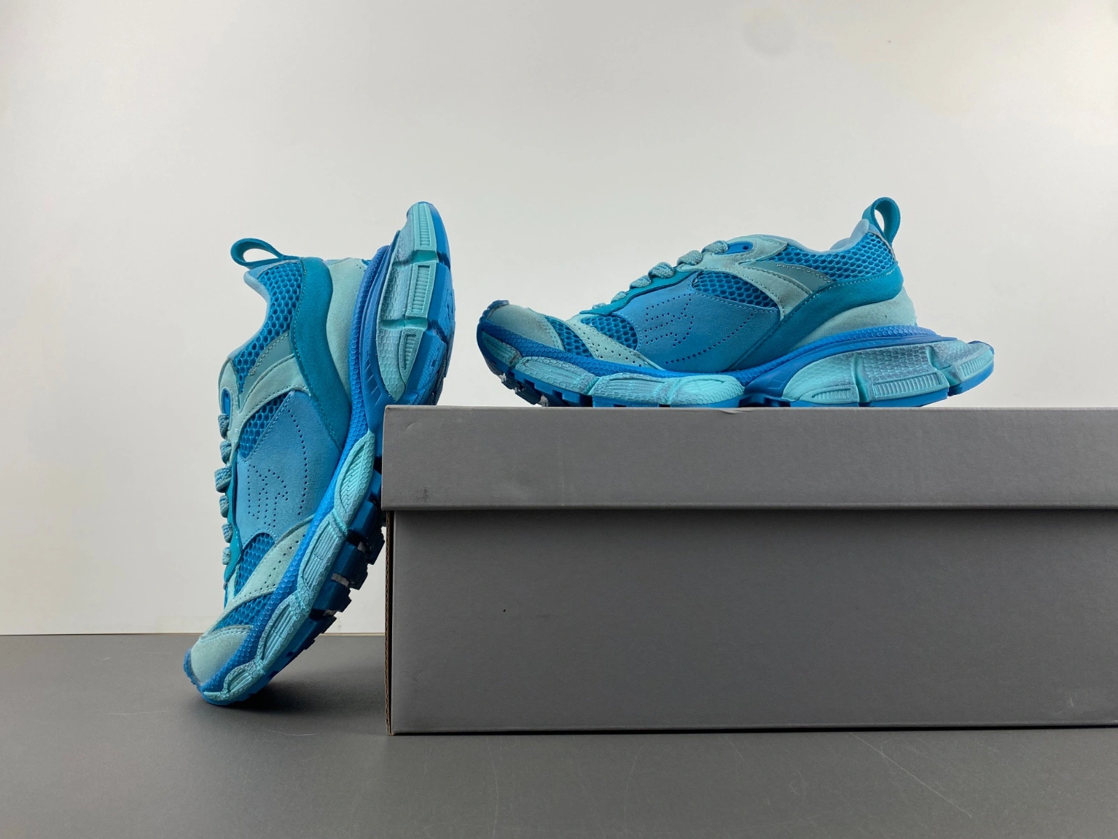 BALENCIAGA MEN'S 3XL SNEAKER