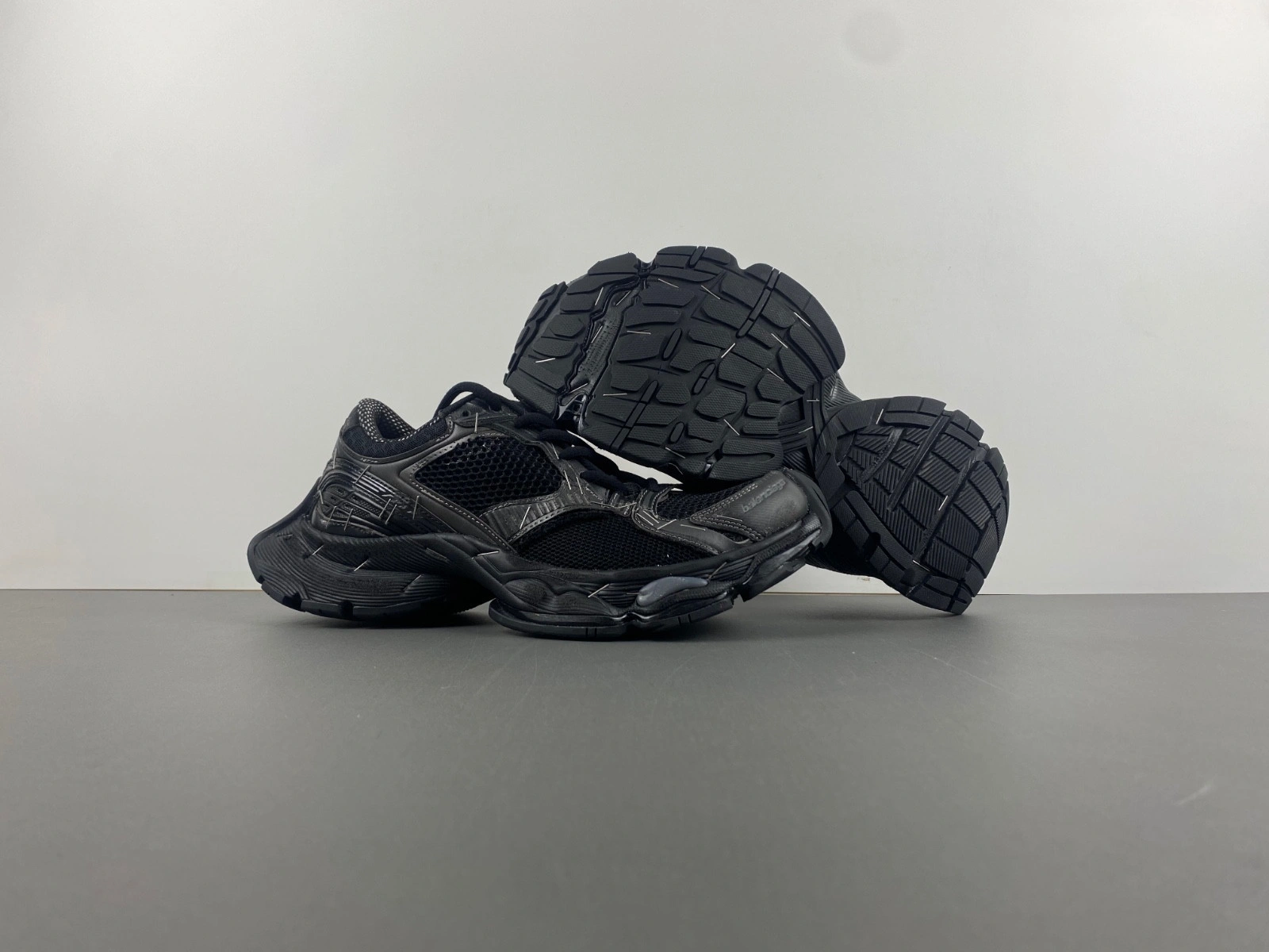 BALENCIAGA MEN'S 3XL SNEAKER
