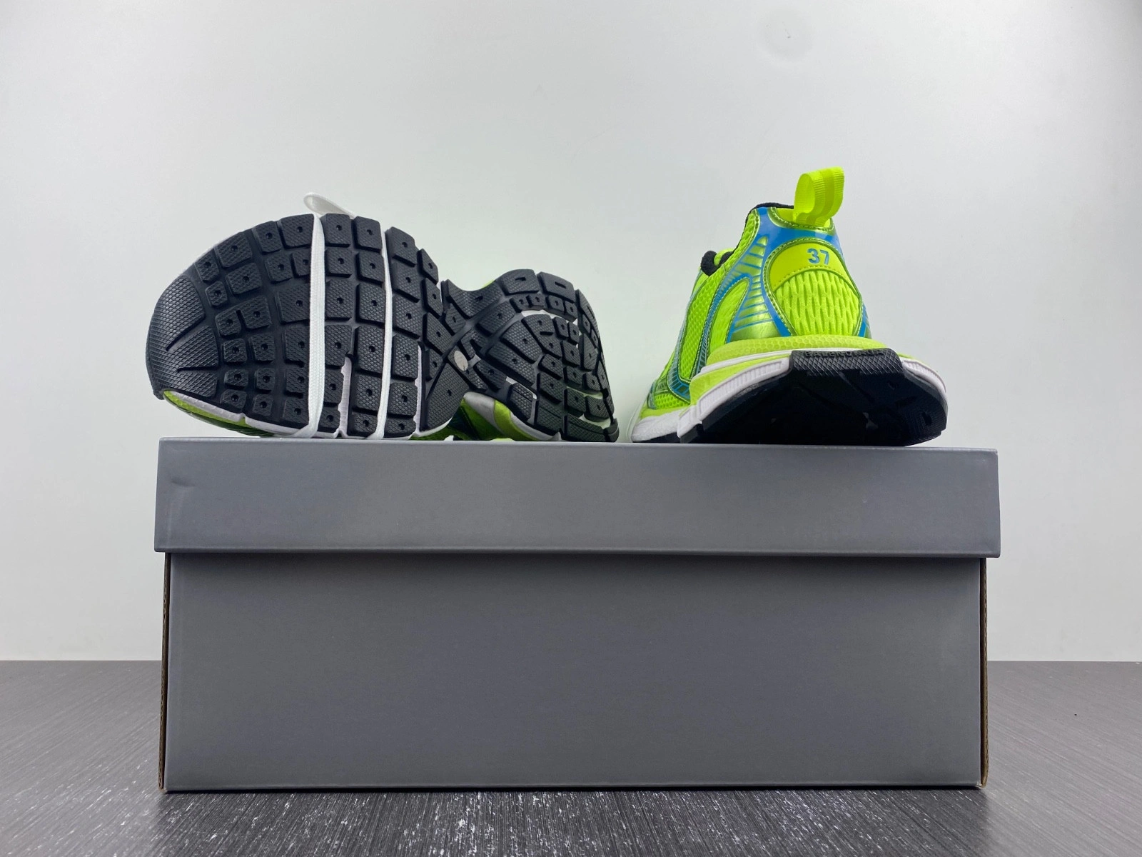 BALENCIAGA MEN'S 3XL SNEAKER