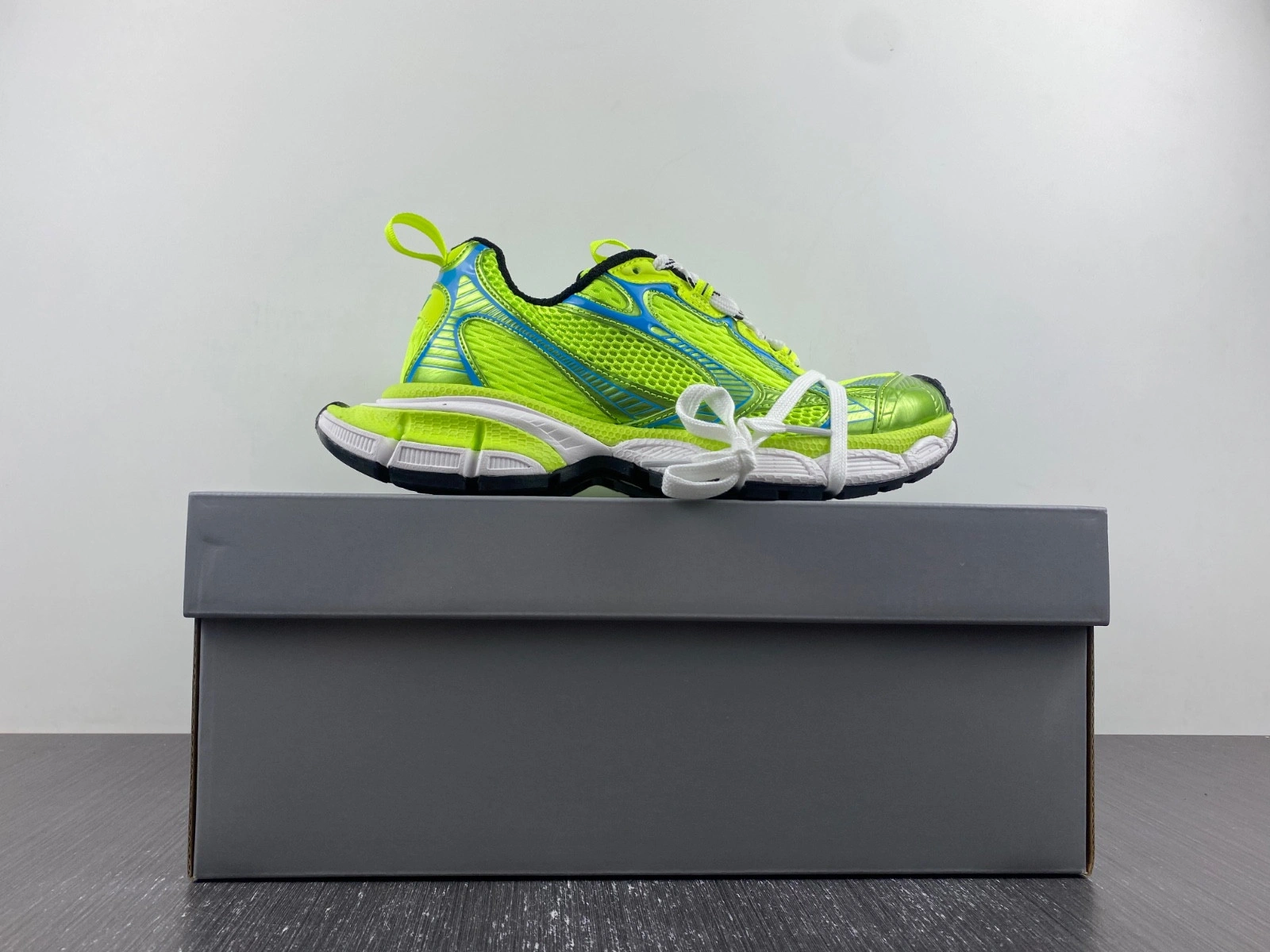 BALENCIAGA MEN'S 3XL SNEAKER