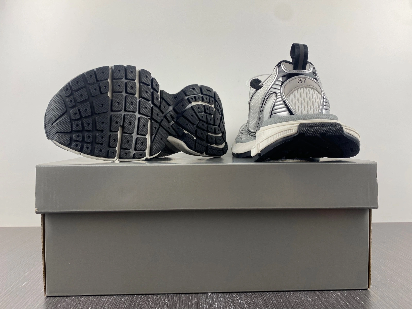 BALENCIAGA MEN'S 3XL SNEAKER