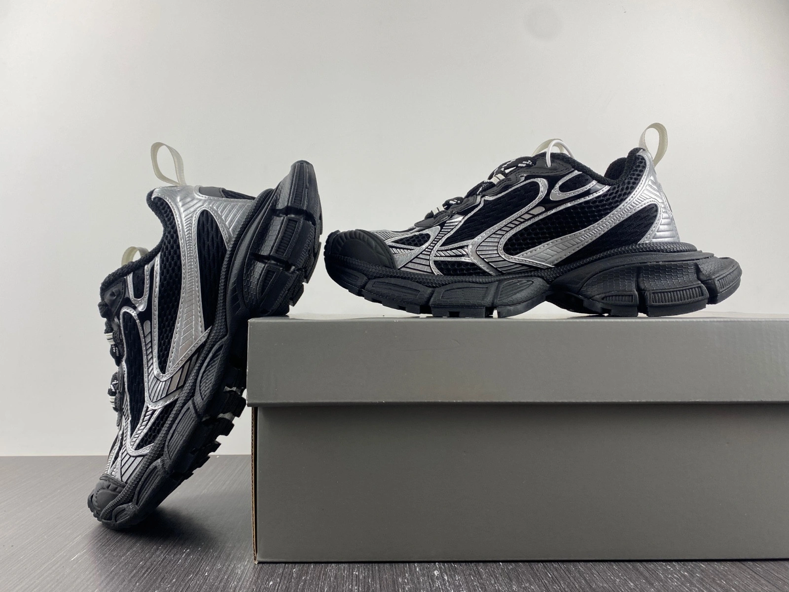 BALENCIAGA MEN'S 3XL SNEAKER