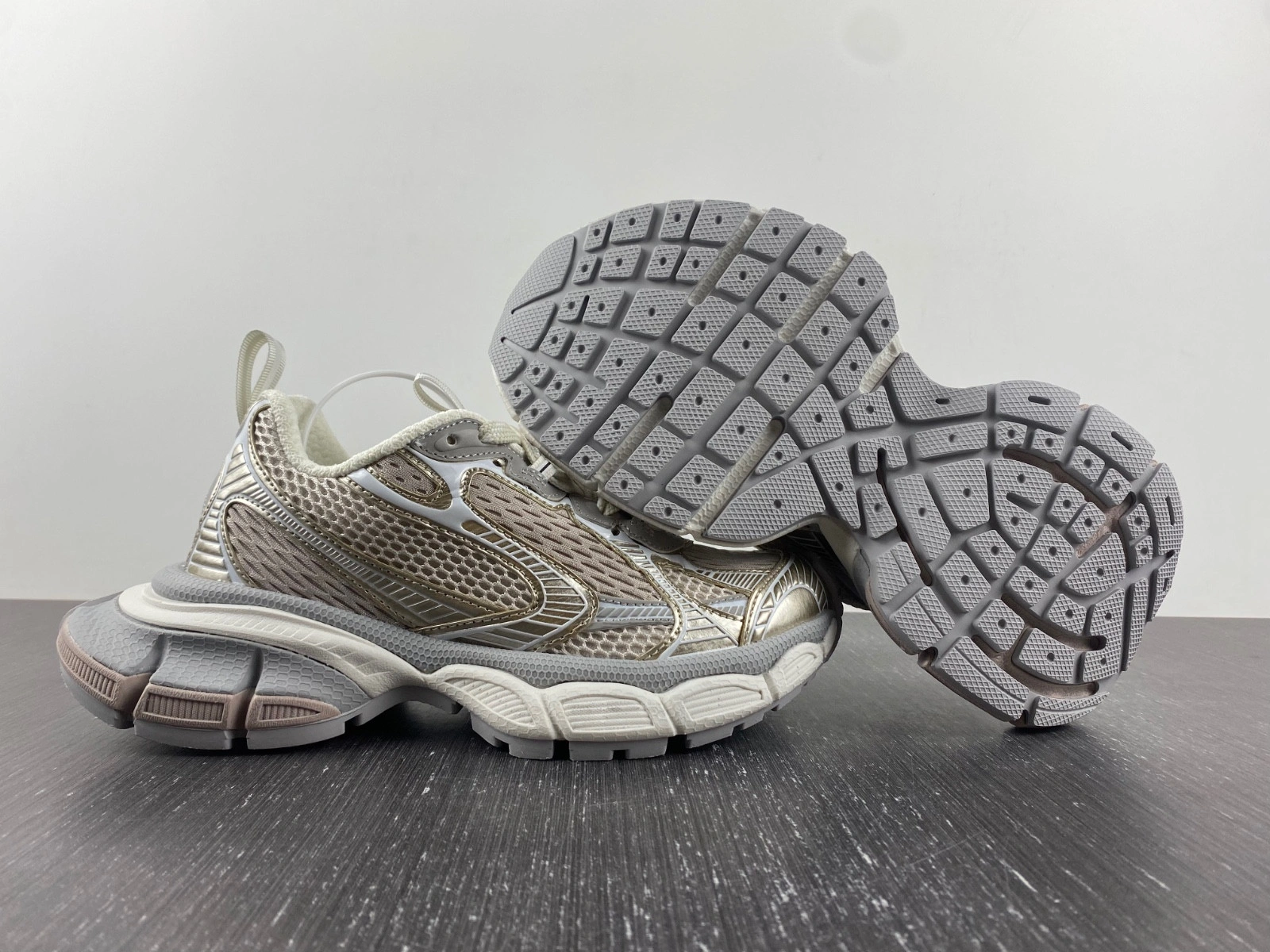 BALENCIAGA MEN'S 3XL SNEAKER