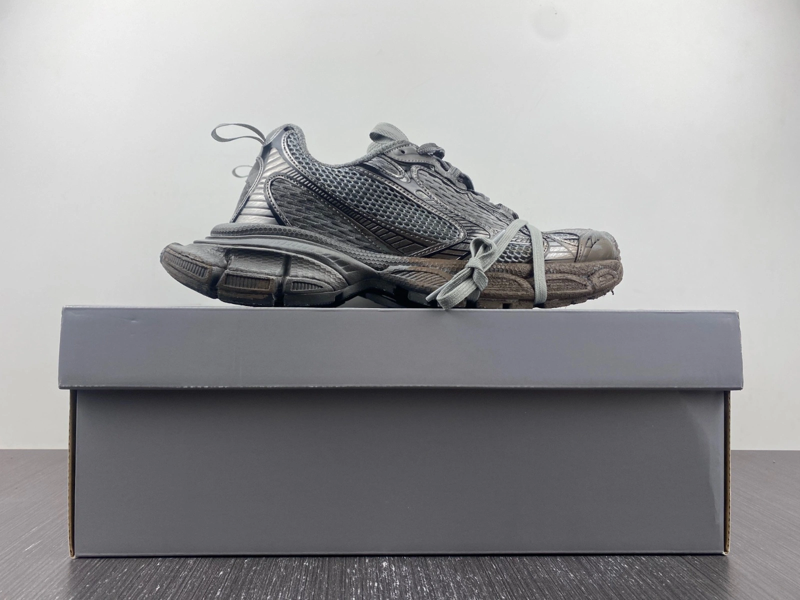 BALENCIAGA MEN'S 3XL SNEAKER