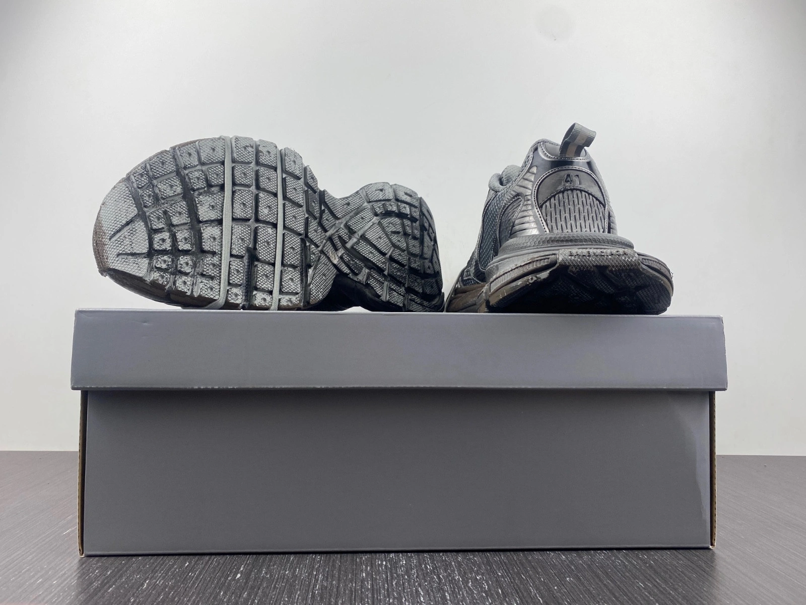 BALENCIAGA MEN'S 3XL SNEAKER