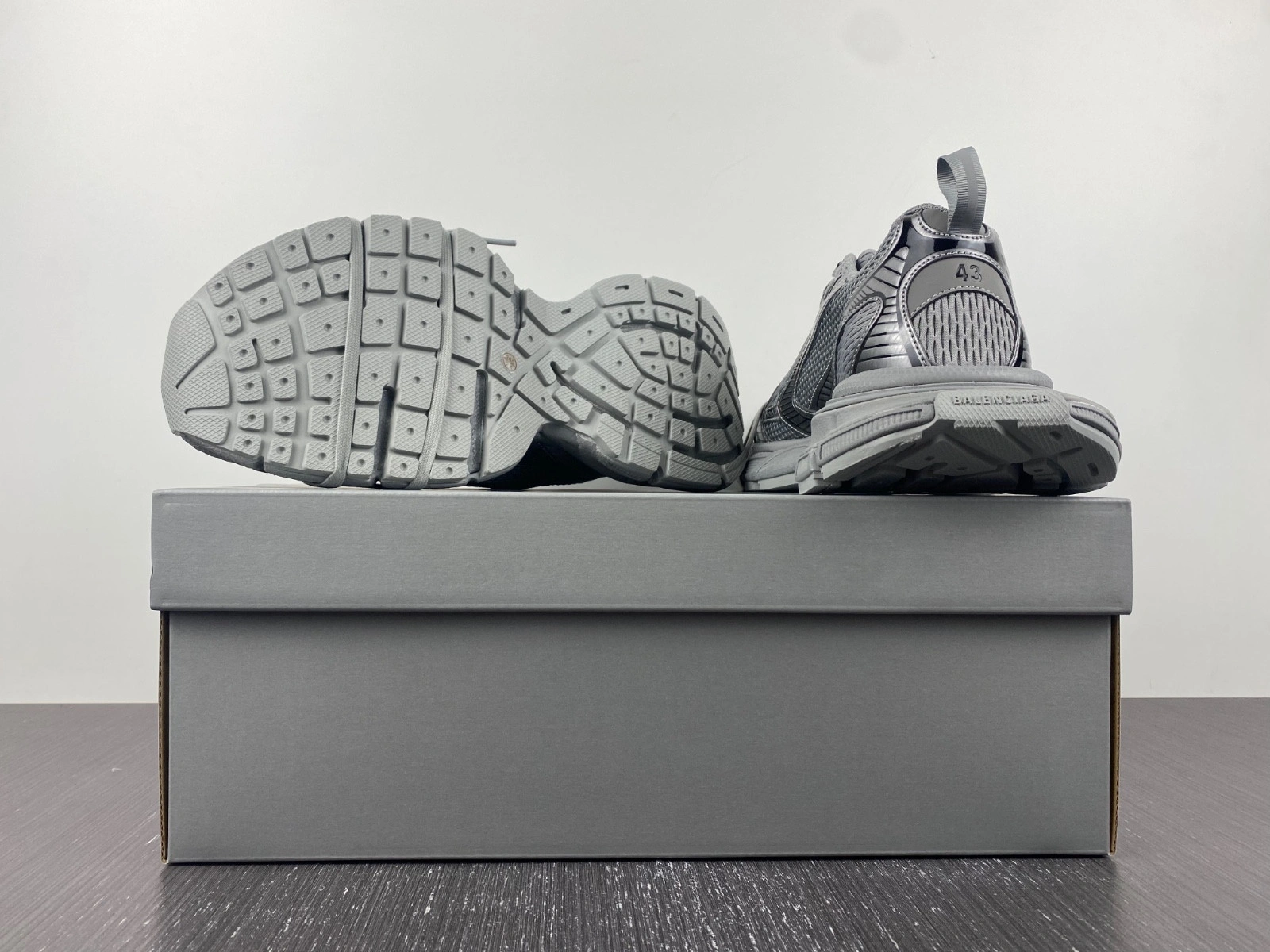BALENCIAGA MEN'S 3XL SNEAKER