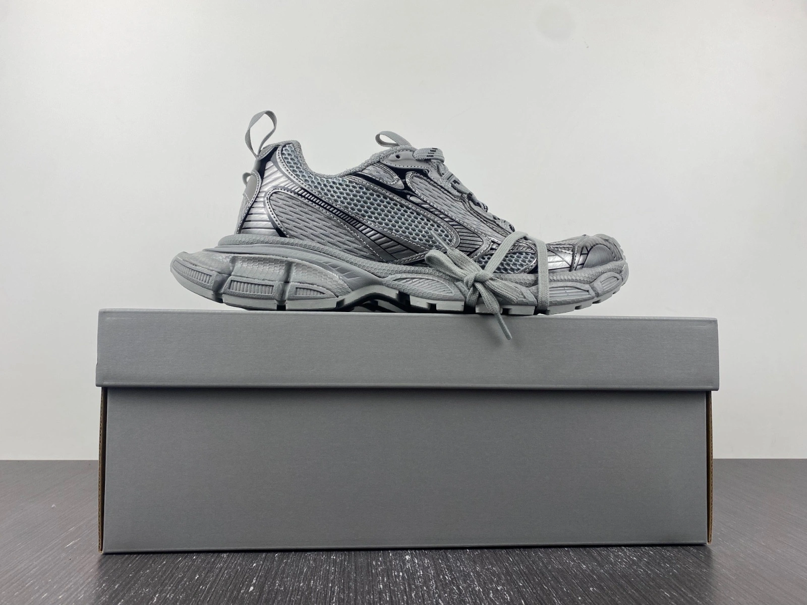 BALENCIAGA MEN'S 3XL SNEAKER