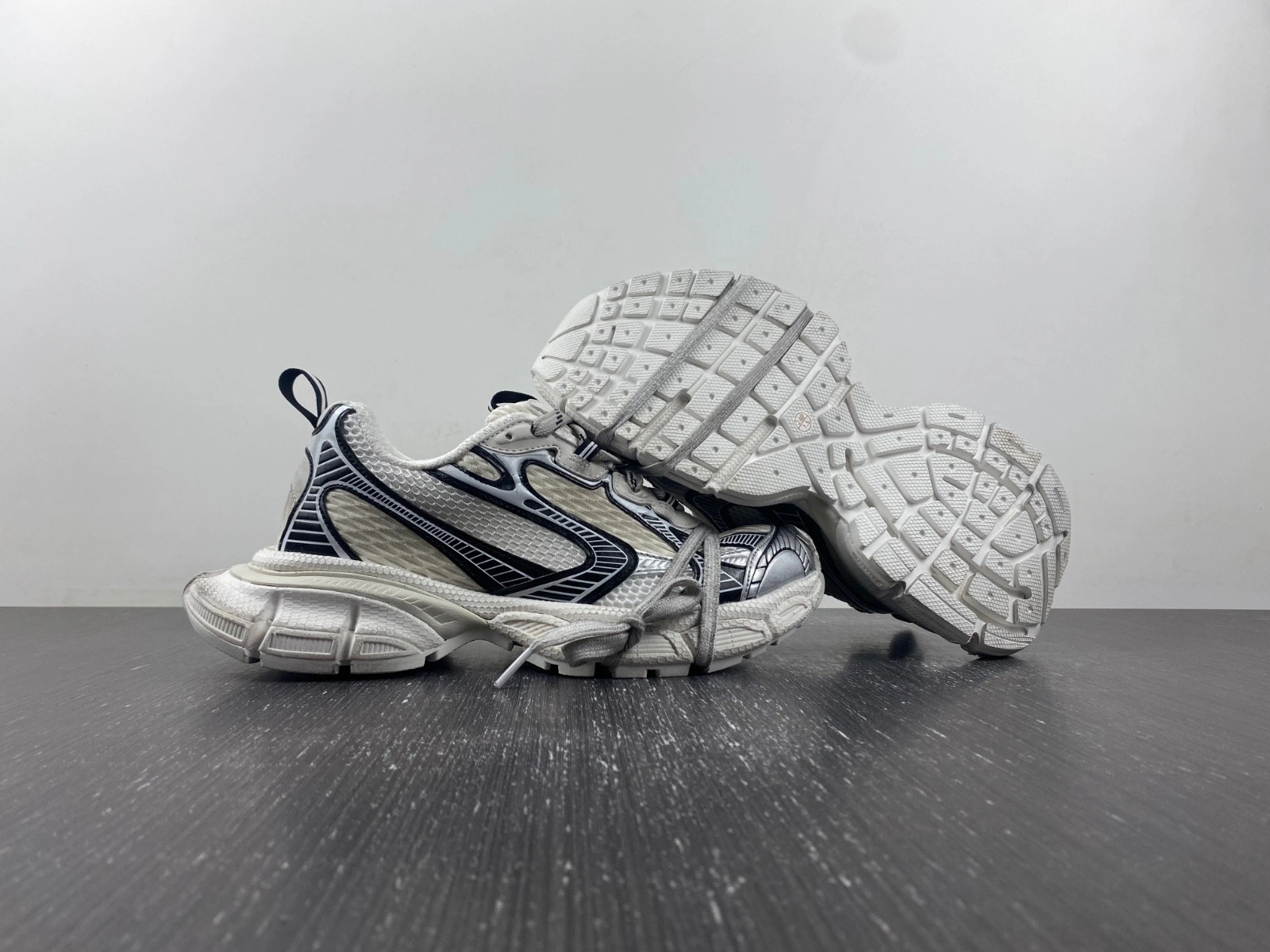 BALENCIAGA MEN'S 3XL SNEAKER