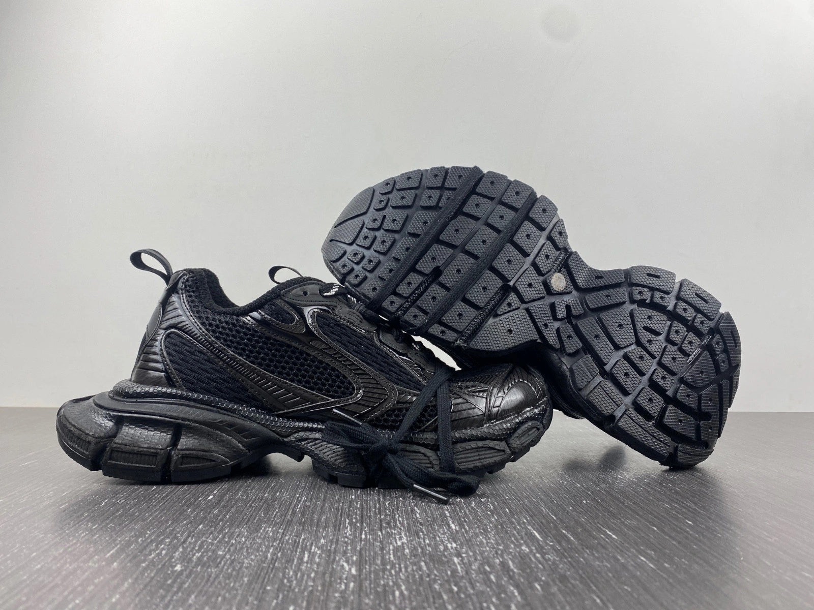BALENCIAGA MEN'S 3XL SNEAKER