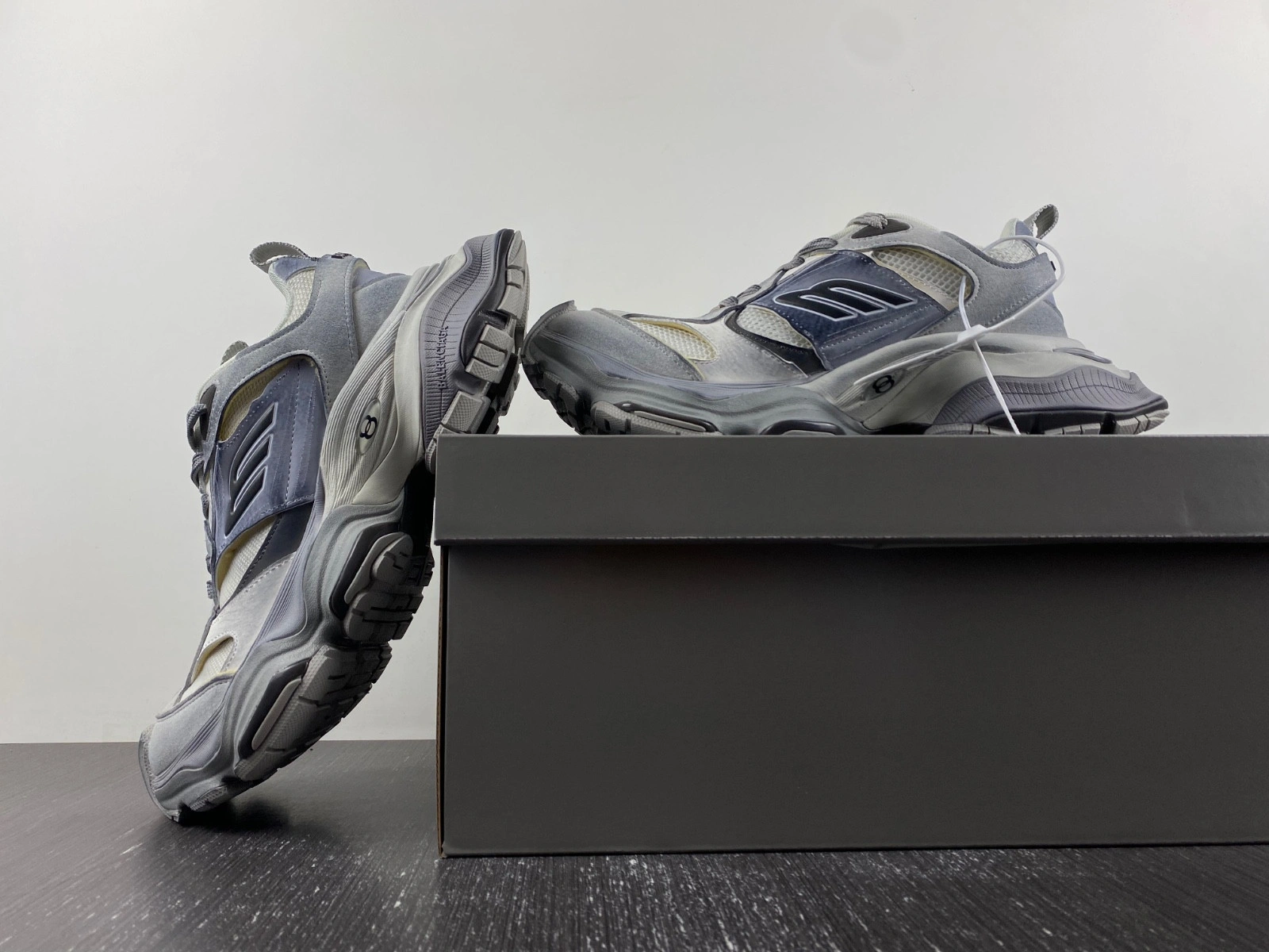 BALENCIAGA MEN'S CARGO SNEAKER
