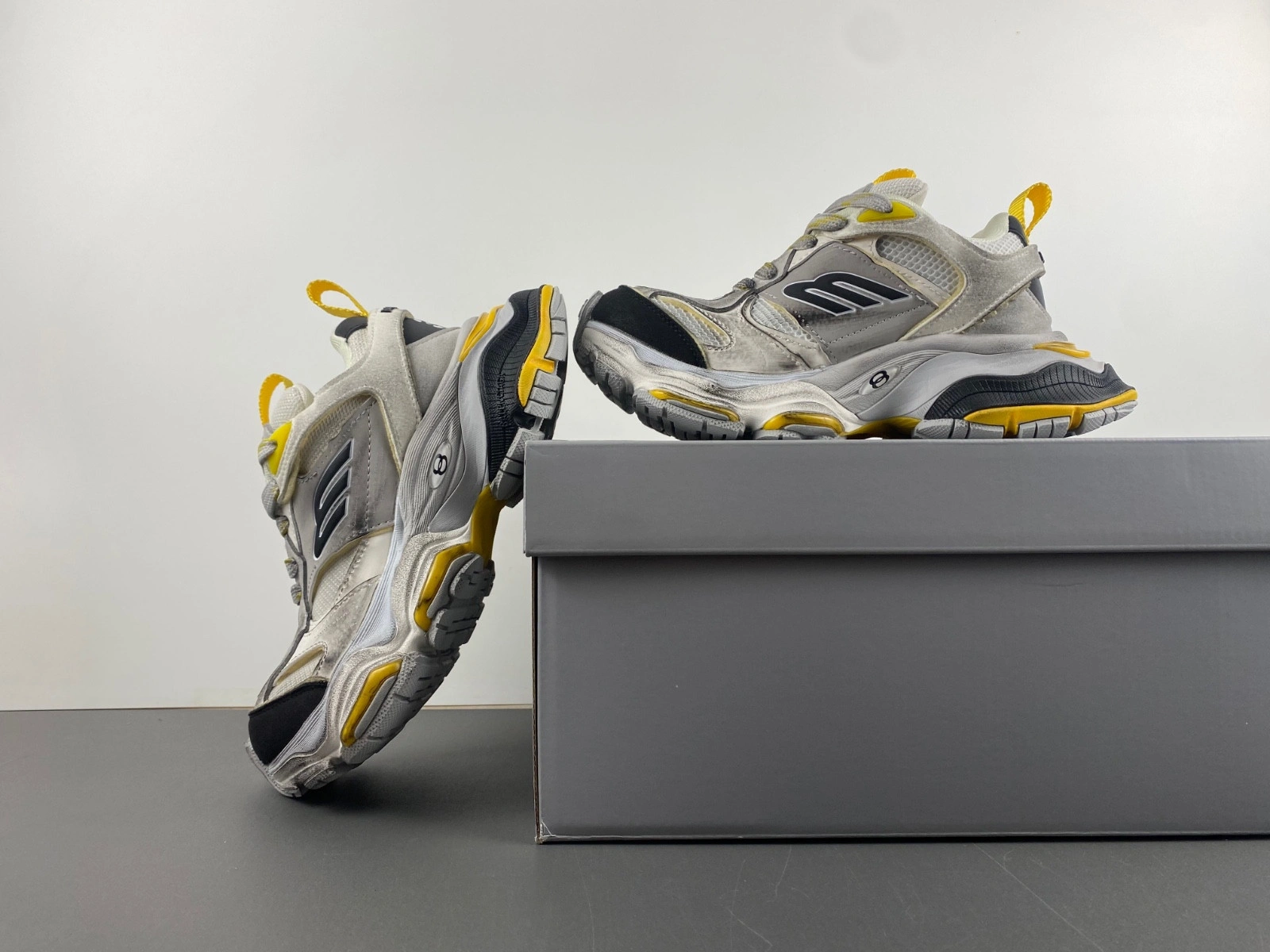 BALENCIAGA MEN'S CARGO SNEAKER