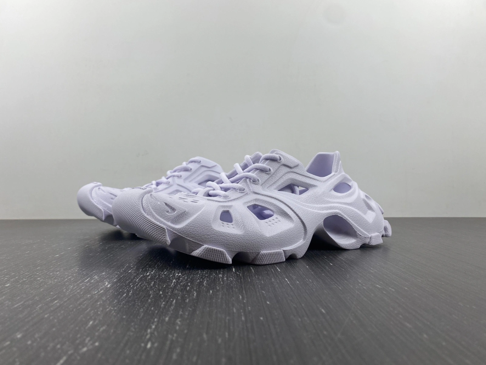 BALENCIAGA MEN'S HD LACE-UP SNEAKER
