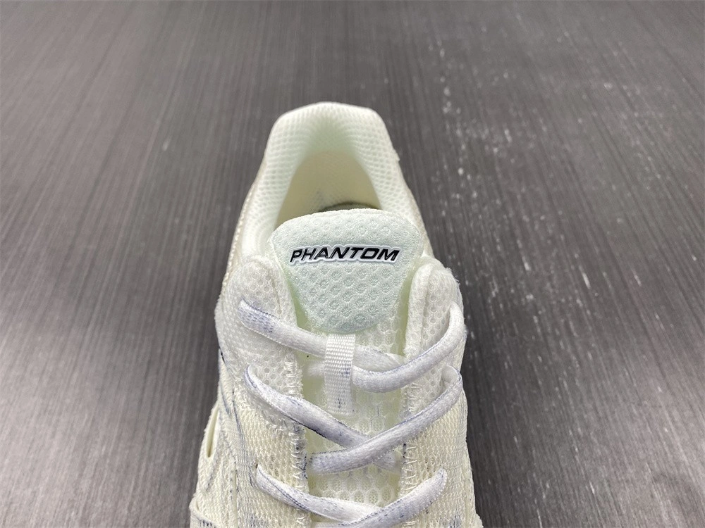 BALENCIAGA MEN'S PHANTOM SNEAKER IN WHITE  678869W2E909000
