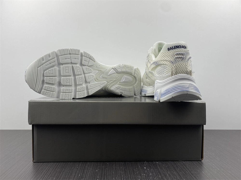 BALENCIAGA MEN'S PHANTOM SNEAKER IN WHITE  678869W2E909000