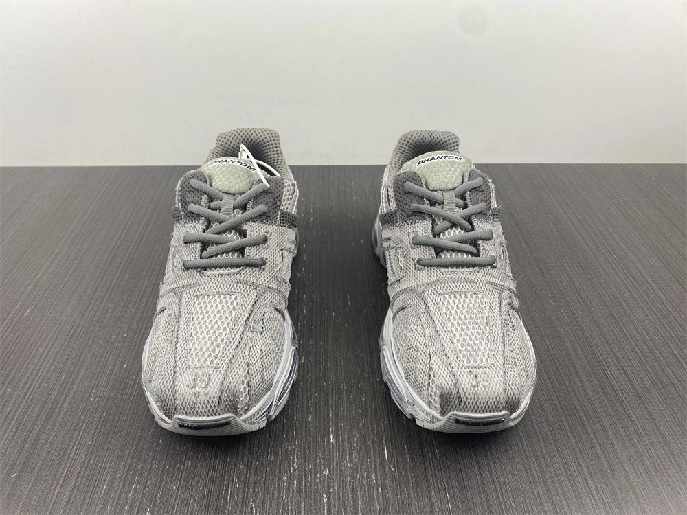BALENCIAGA MEN'S PHANTOM SNEAKER WASHED IN GREY  678869W2E911715