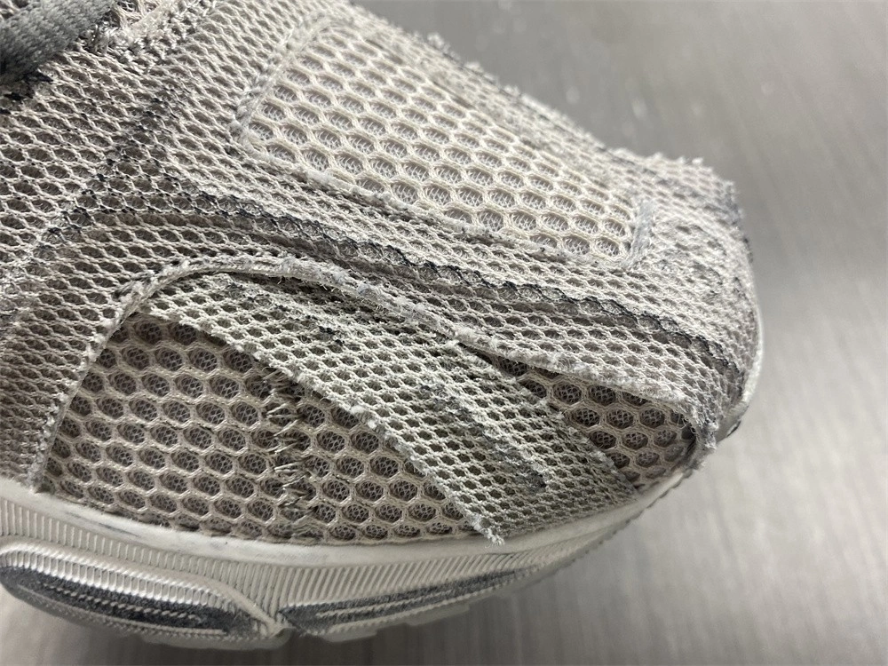 BALENCIAGA MEN'S PHANTOM SNEAKER WASHED IN GREY  678869W2E911715