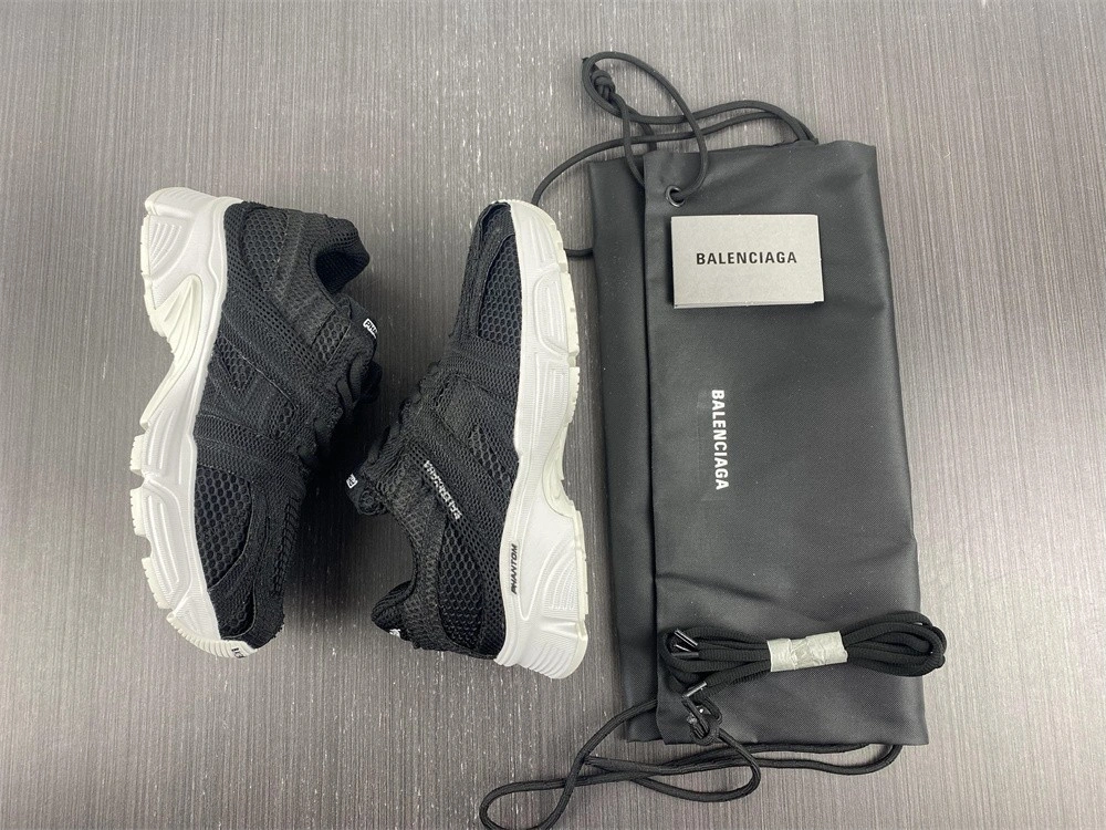 BALENCIAGA MEN'S PHANTOM SNEAKER