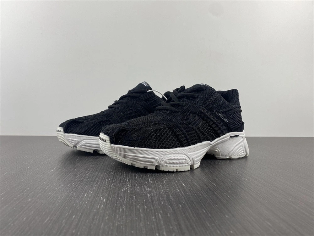 BALENCIAGA MEN'S PHANTOM SNEAKER