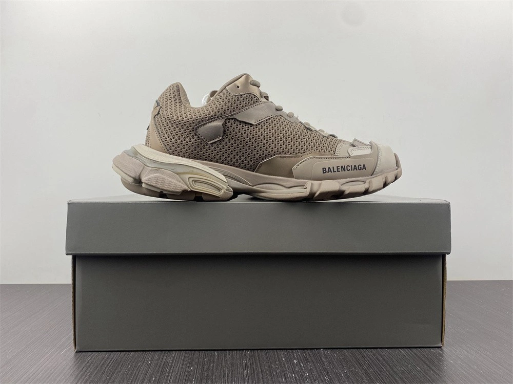 BALENCIAGA MEN'S TRACK.3 SNEAKER IN BEIGE   700875W3RF39897