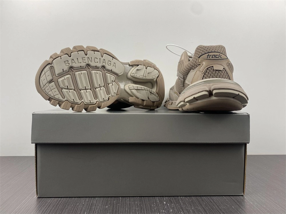 BALENCIAGA MEN'S TRACK.3 SNEAKER IN BEIGE   700875W3RF39897