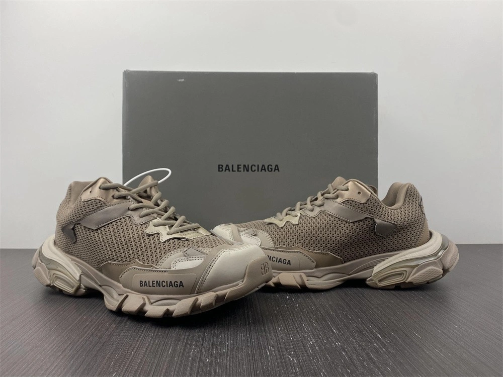 BALENCIAGA MEN'S TRACK.3 SNEAKER IN BEIGE   700875W3RF39897